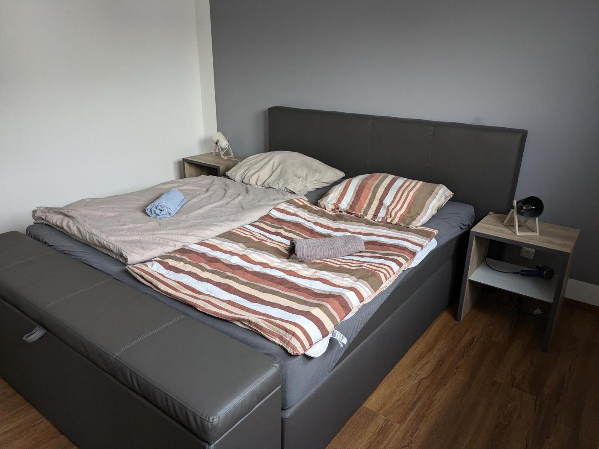 Schoene Einfache Ferienwohnung Zwischen Stadt Und Meer Wilhelmshaven Exterior foto